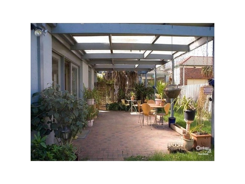 24 Chirnside Drive, Berwick VIC 3806