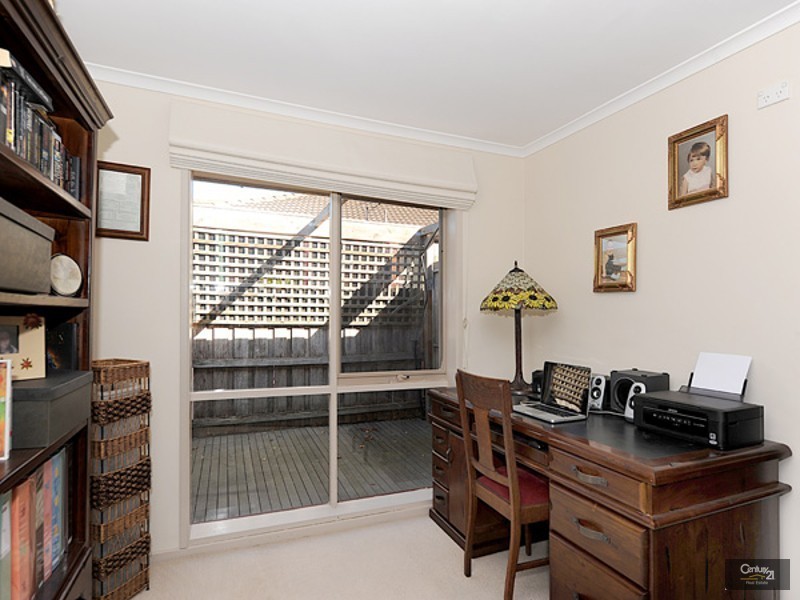 2 Cliveden Close, Narre Warren South VIC 3805