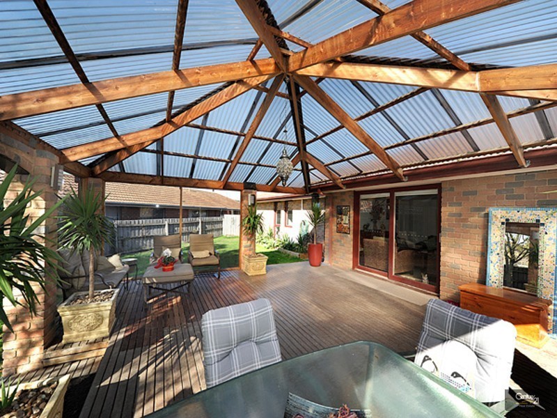 2 Cliveden Close, Narre Warren South VIC 3805