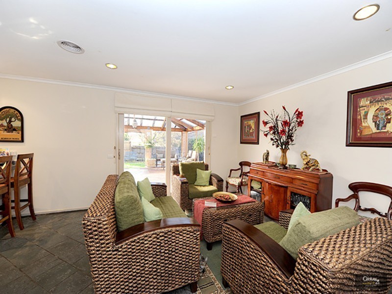 2 Cliveden Close, Narre Warren South VIC 3805