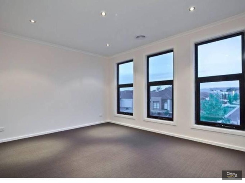 10 Georgetown Way, Officer VIC 3809