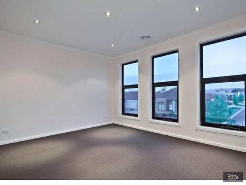 10 Georgetown Way, Officer VIC 3809