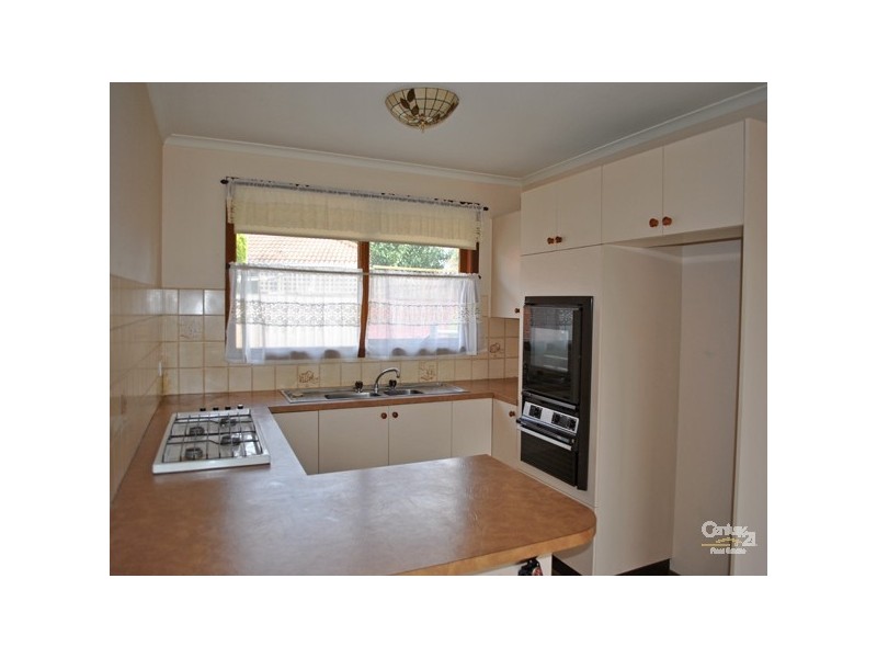 2/61 Cameron Street, Cranbourne VIC 3977