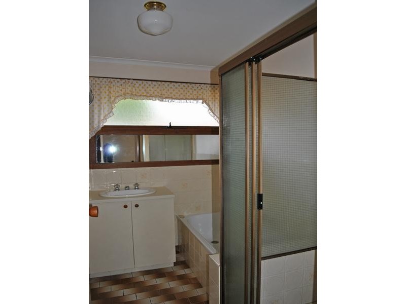 2/61 Cameron Street, Cranbourne VIC 3977