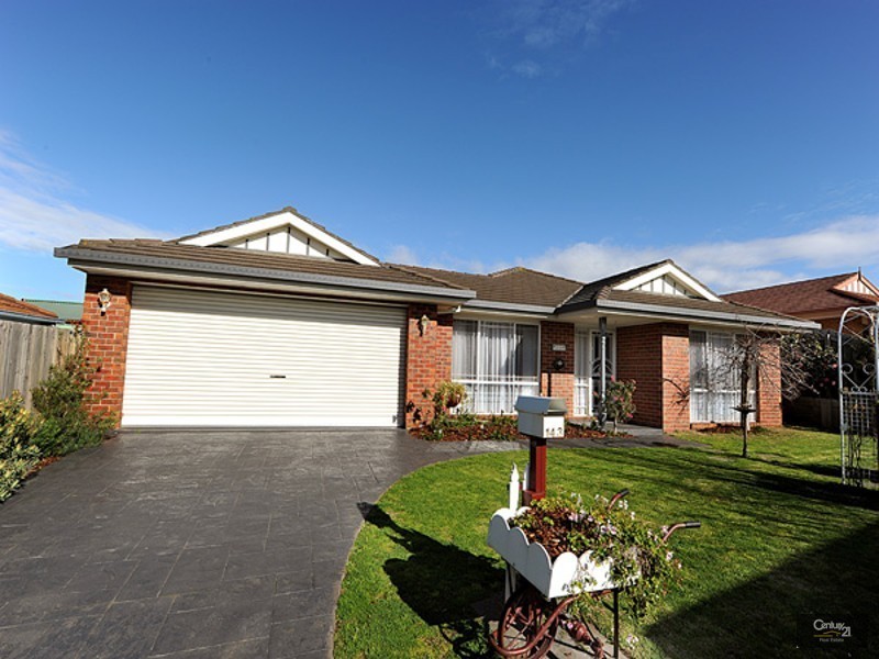 143 Kurrajong Road, Narre Warren VIC 3805