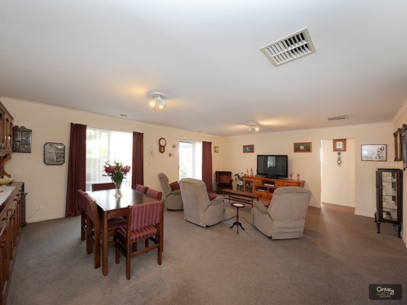 143 Kurrajong Road, Narre Warren VIC 3805