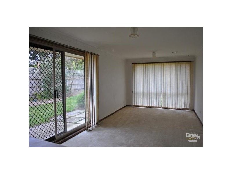 9 Neilian Retreat, Berwick VIC 3806