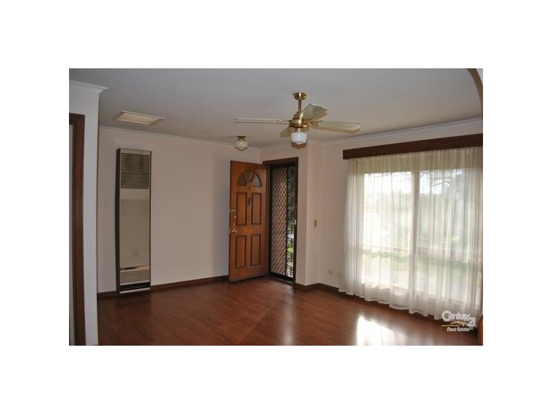 2/61 Cameron Street, Cranbourne VIC 3977