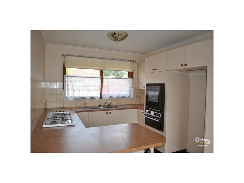 2/61 Cameron Street, Cranbourne VIC 3977