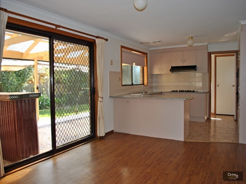 2 Ireland Avenue, Narre Warren VIC 3805