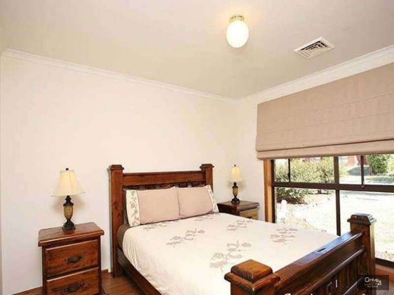 2 Ireland Avenue, Narre Warren VIC 3805