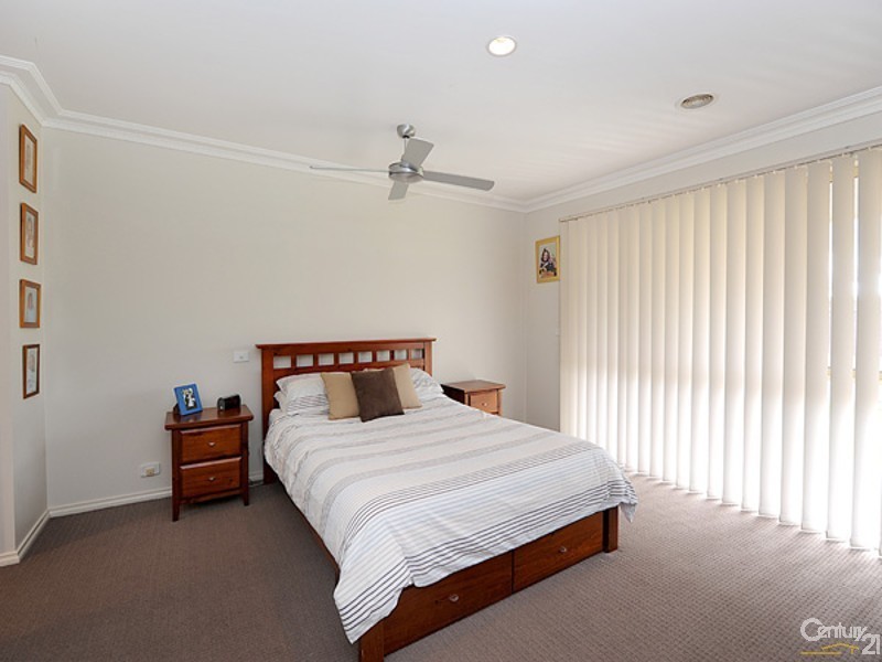 19 Emperor Road, Berwick VIC 3806