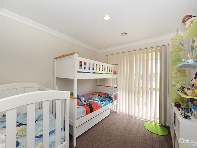 19 Emperor Road, Berwick VIC 3806