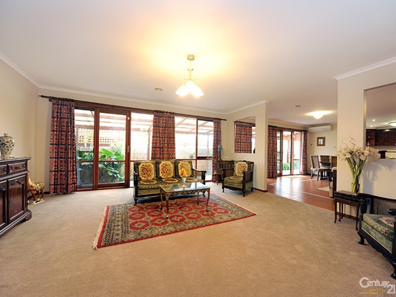 6 Corker Close, Narre Warren VIC 3805