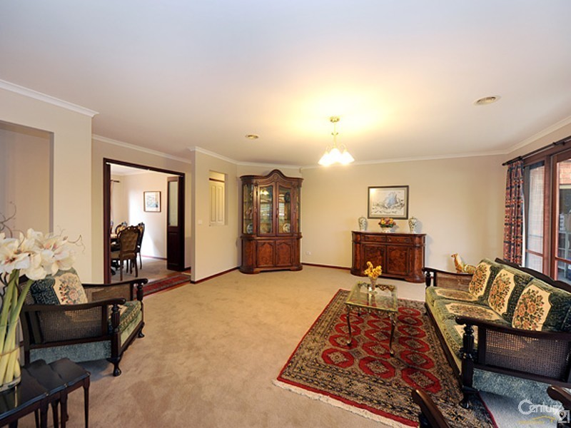 6 Corker Close, Narre Warren VIC 3805