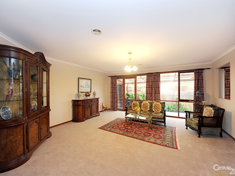 6 Corker Close, Narre Warren VIC 3805