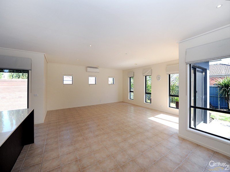 11 Greenhaven Terrace, Berwick VIC 3806