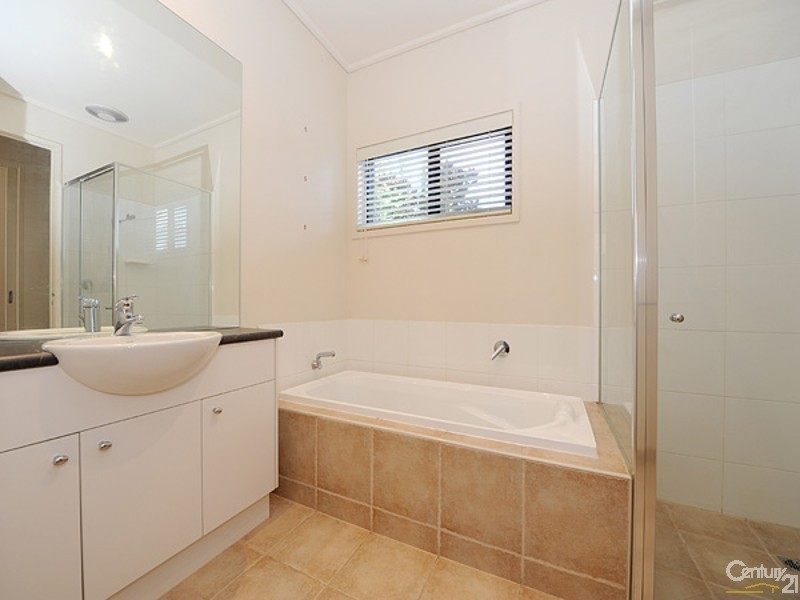 11 Greenhaven Terrace, Berwick VIC 3806