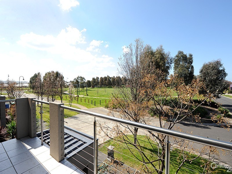 11 Greenhaven Terrace, Berwick VIC 3806