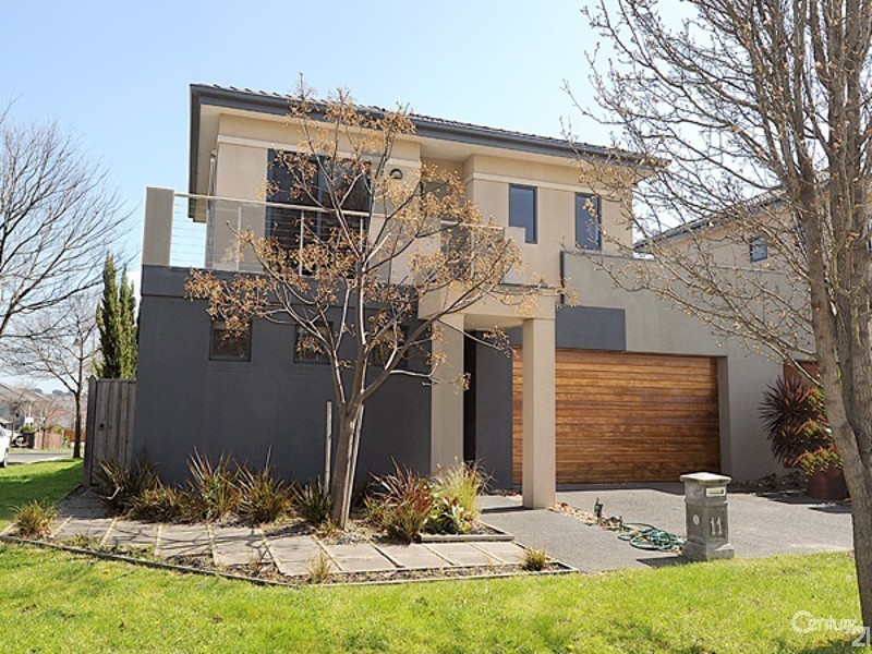 11 Greenhaven Terrace, Berwick VIC 3806