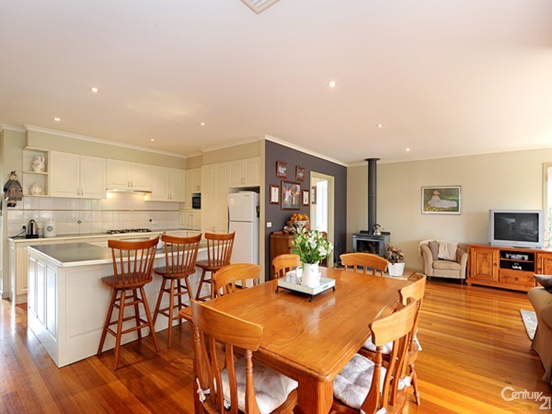 9 Vivienne Way, Berwick VIC 3806