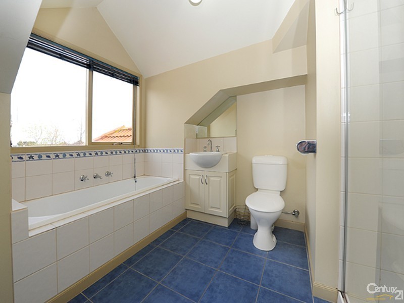 9 Vivienne Way, Berwick VIC 3806