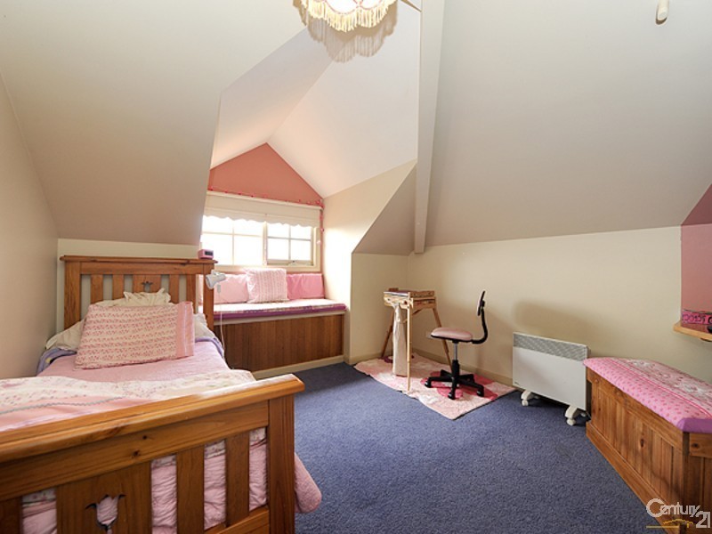 9 Vivienne Way, Berwick VIC 3806