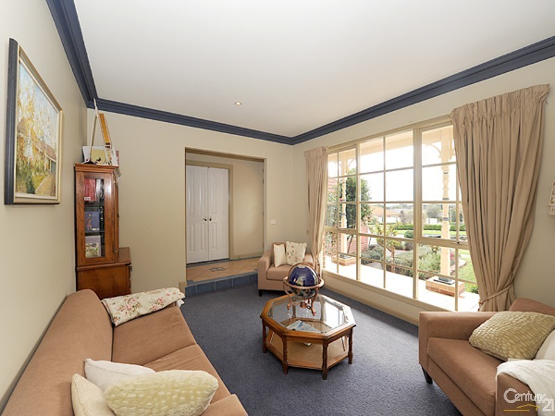 9 Vivienne Way, Berwick VIC 3806