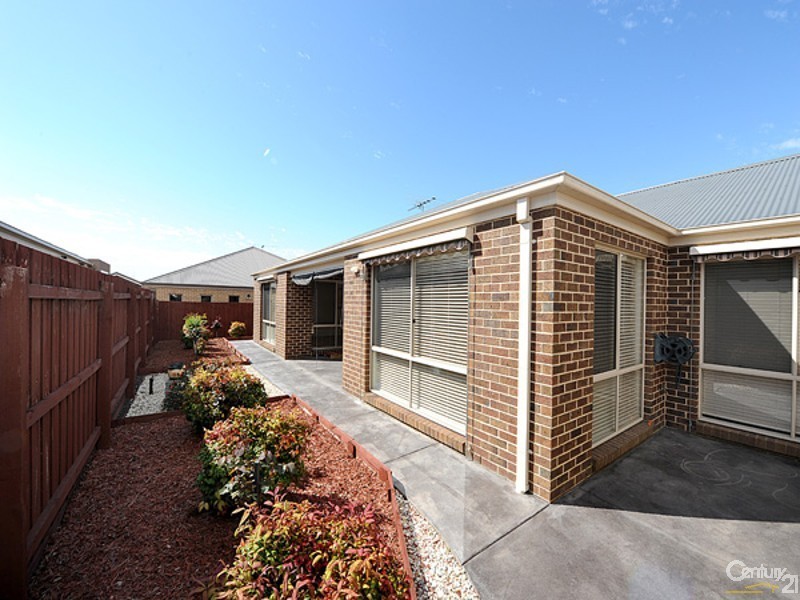 8 Cherrywood Way, Narre Warren South VIC 3805