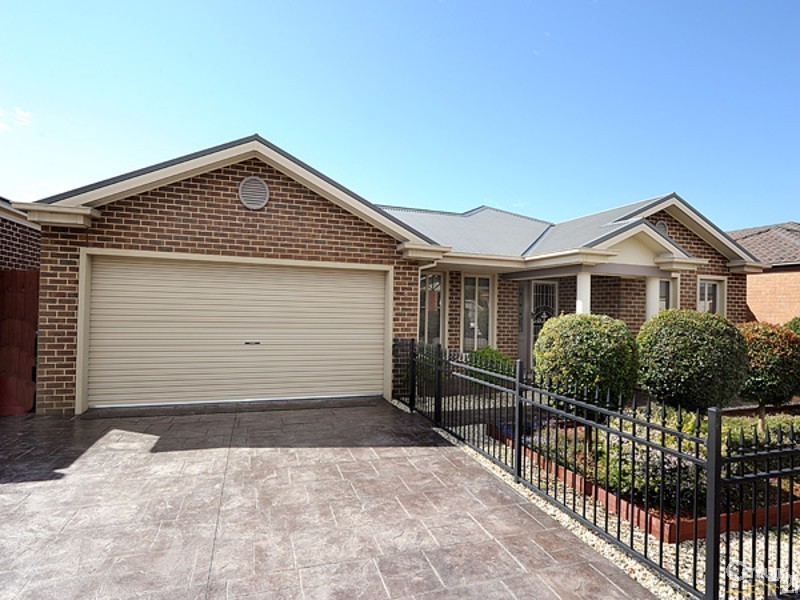 8 Cherrywood Way, Narre Warren South VIC 3805