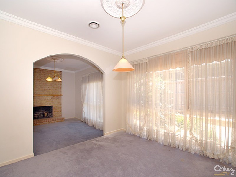 44 Strathavan Drive, Berwick VIC 3806