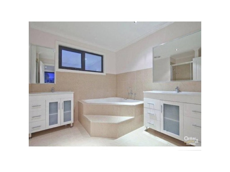 10 Georgetown Way, Officer VIC 3809