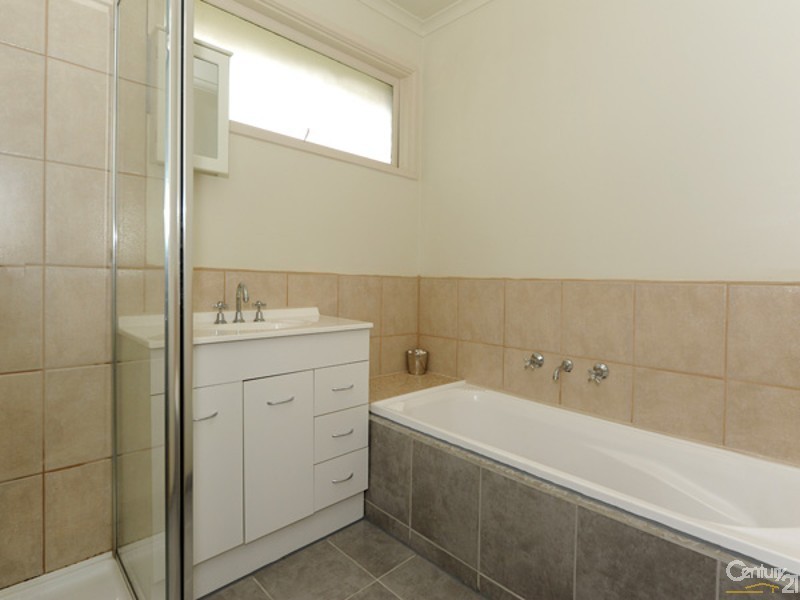 2 Beverly Court, Narre Warren VIC 3805