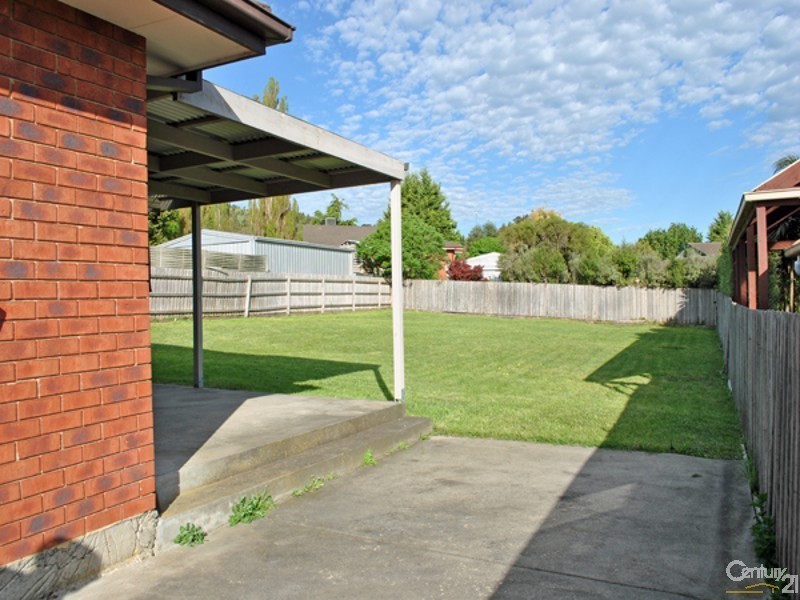 7 Amber Crescent, Narre Warren VIC 3805