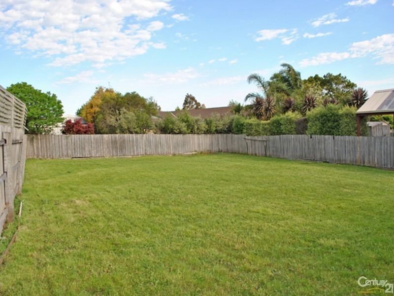 7 Amber Crescent, Narre Warren VIC 3805