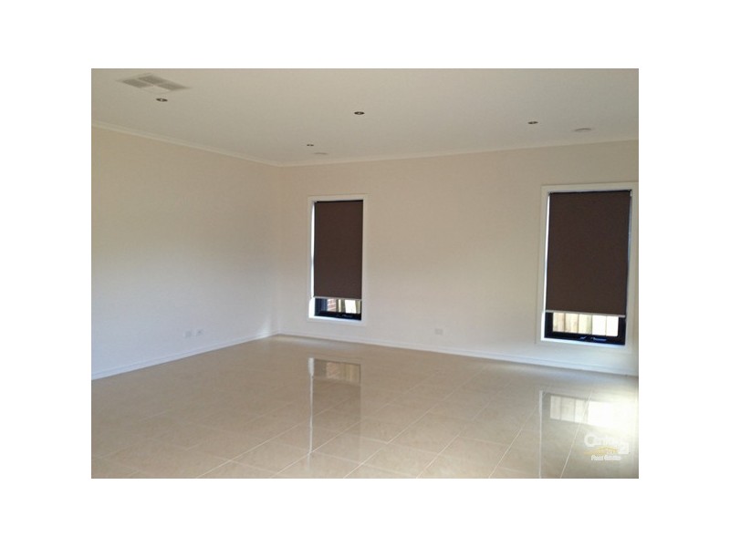 10 Georgetown Way, Officer VIC 3809