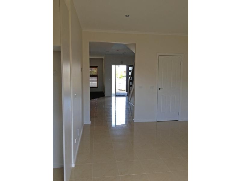 10 Georgetown Way, Officer VIC 3809