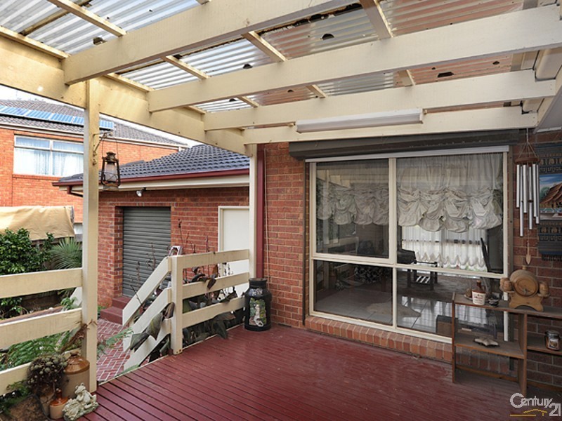 6 Heard Close, Berwick VIC 3806