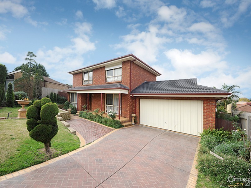 6 Heard Close, Berwick VIC 3806