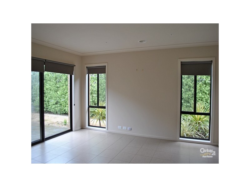 23  Premier Drive, Berwick VIC 3806