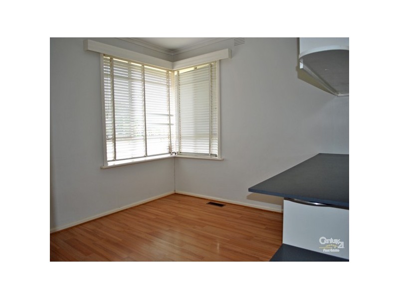 2 Crawley Road, Narre Warren North VIC 3804