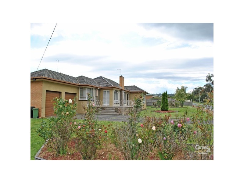 2 Crawley Road, Narre Warren North VIC 3804