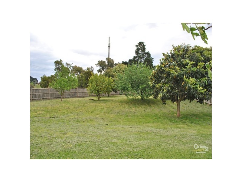 2 Crawley Road, Narre Warren VIC 3805
