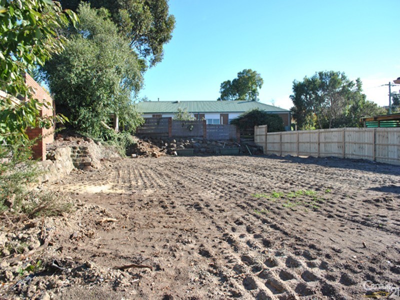 4 Outlook Drive, Berwick VIC 3806