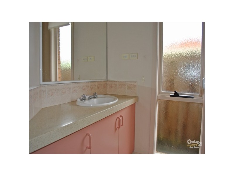 64 St Boswells Avenue, Berwick VIC 3806