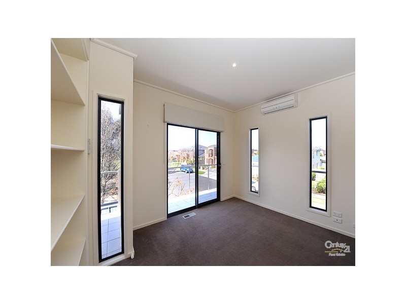 11 Greenhaven Terrace, Berwick VIC 3806