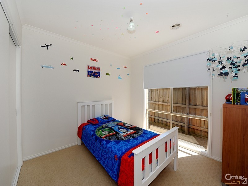 6 Postregna Way, Skye VIC 3977