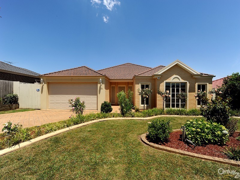 14 Charles Conder Place, Berwick VIC 3806