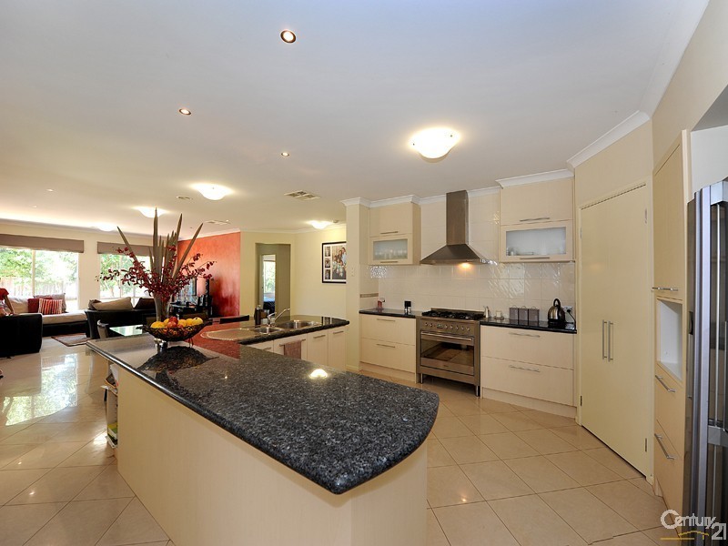 14 Charles Conder Place, Berwick VIC 3806