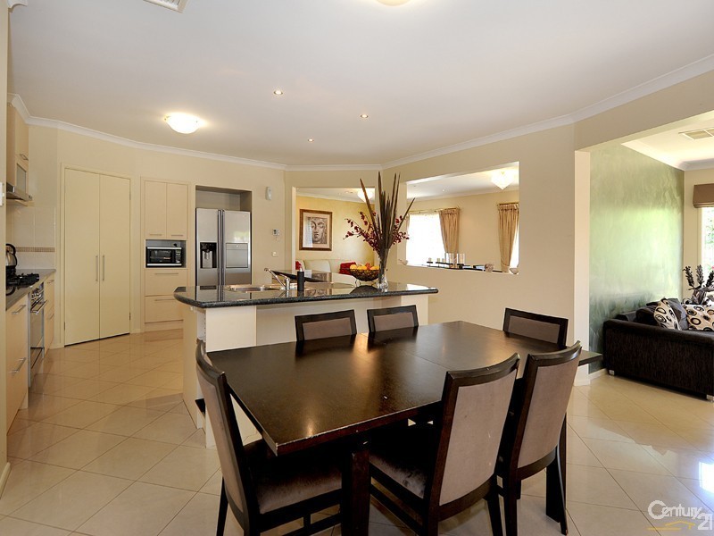 14 Charles Conder Place, Berwick VIC 3806